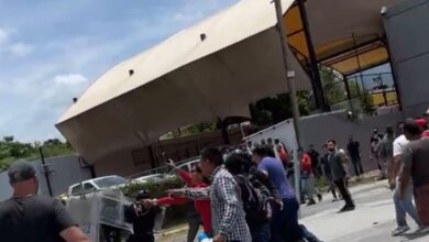 Photo of Trabajadores del Winner Casino bloquean embargo por adeudo de tres quincenas