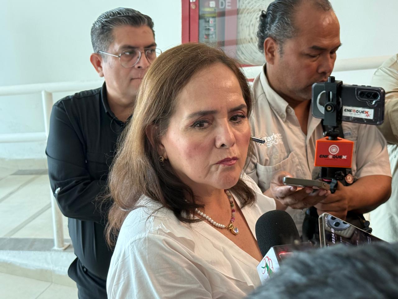La diputada Yuriria Iturbe llamó a padres de familia y tutores a reforzar desde casa los límites sobre el uso de celulares y dispositivos móviles.