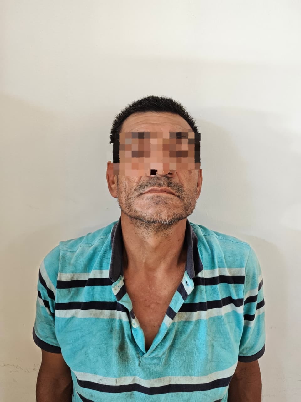 Jesús “S”, conducía un camión cargado de flores. Fue detenido luego de no acreditar la procedencia de la mercancía que transportaba.
