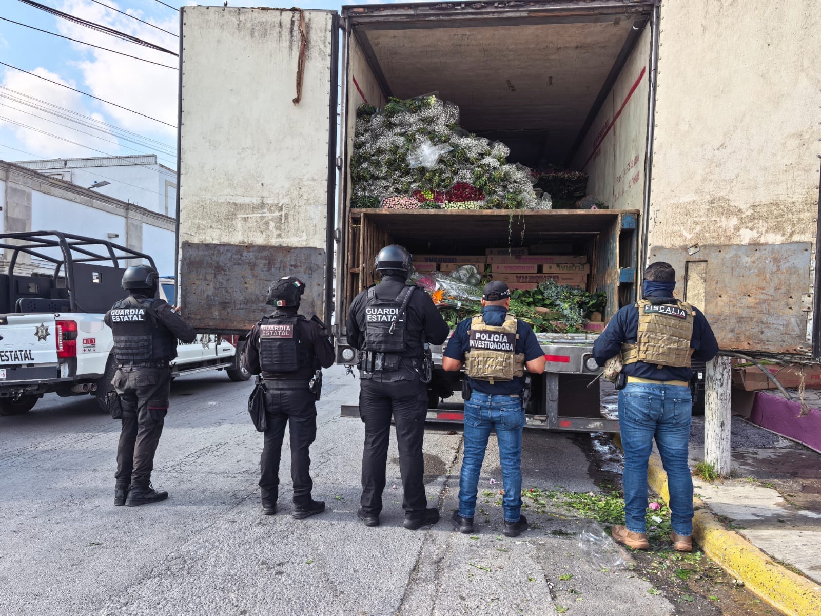 Un propietario de una florería fue detenido en Reynosa por presunta extorsión a comerciantes, quienes habrían sido obligados a comprar materia prima a sobreprecio.