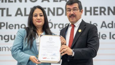 Photo of UAT reconoce trayectoria de egresada que llegó al Poder Judicial Federal