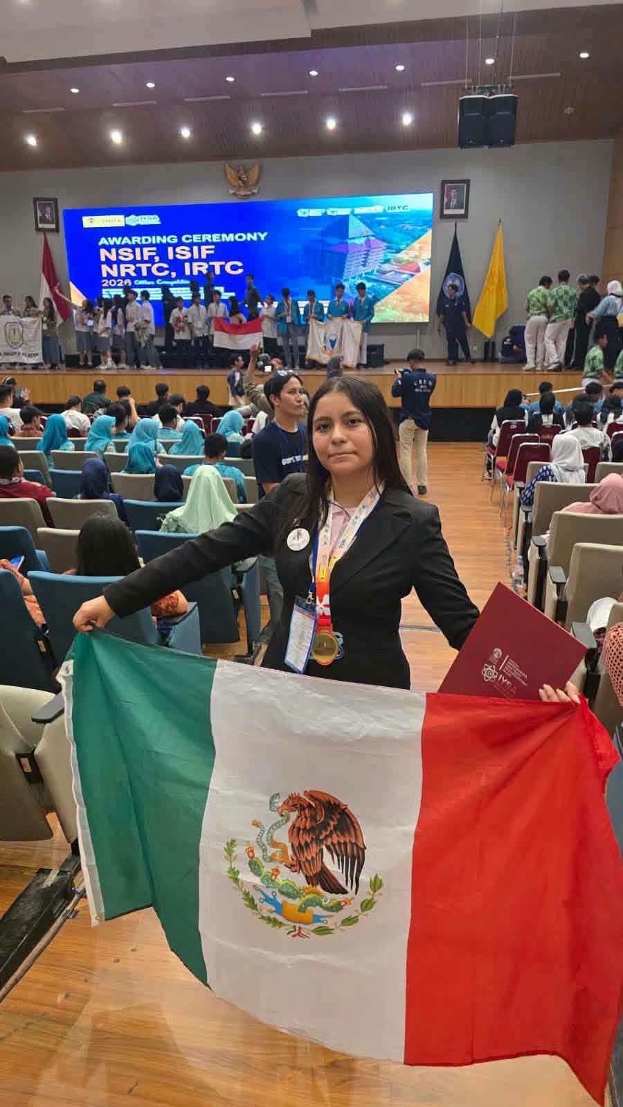 La joven de Altamira ganó oro en Indonesia con Vortex Tech, un prototipo experimental que utiliza ondas sonoras para sofocar pequeñas llamas.